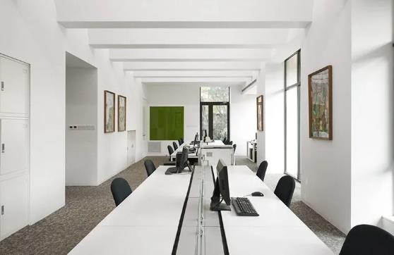 青島網絡科技有限公司180平現代簡約辦公室裝修效果圖